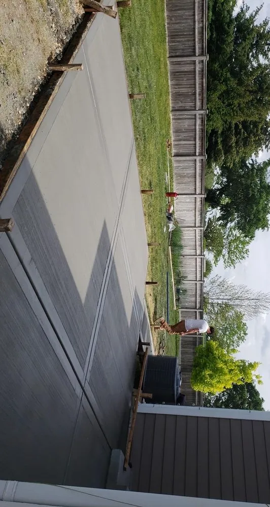 Expert garden landscaping experts serving Elgin, IL - A Plus Remodeling