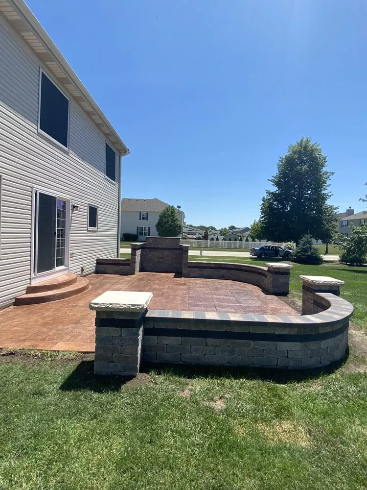 Top-rated landscaping services experts serving Aurora, IL - A Quest Landscape