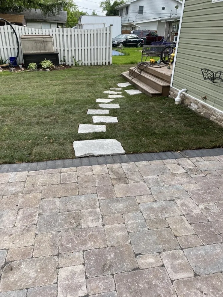 Trusted garden landscaping for beautiful yards across Aurora, IL - A Quest Landscape