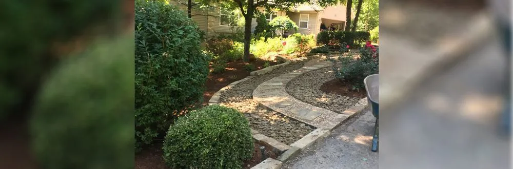Affordable yard maintenance in Pea Ridge, AR - A R & E Lawn Care