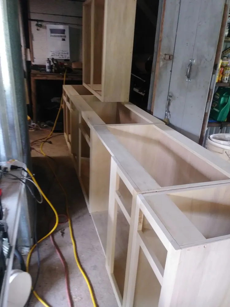 Expert garden landscaping in Floresville, TX by A R Averill