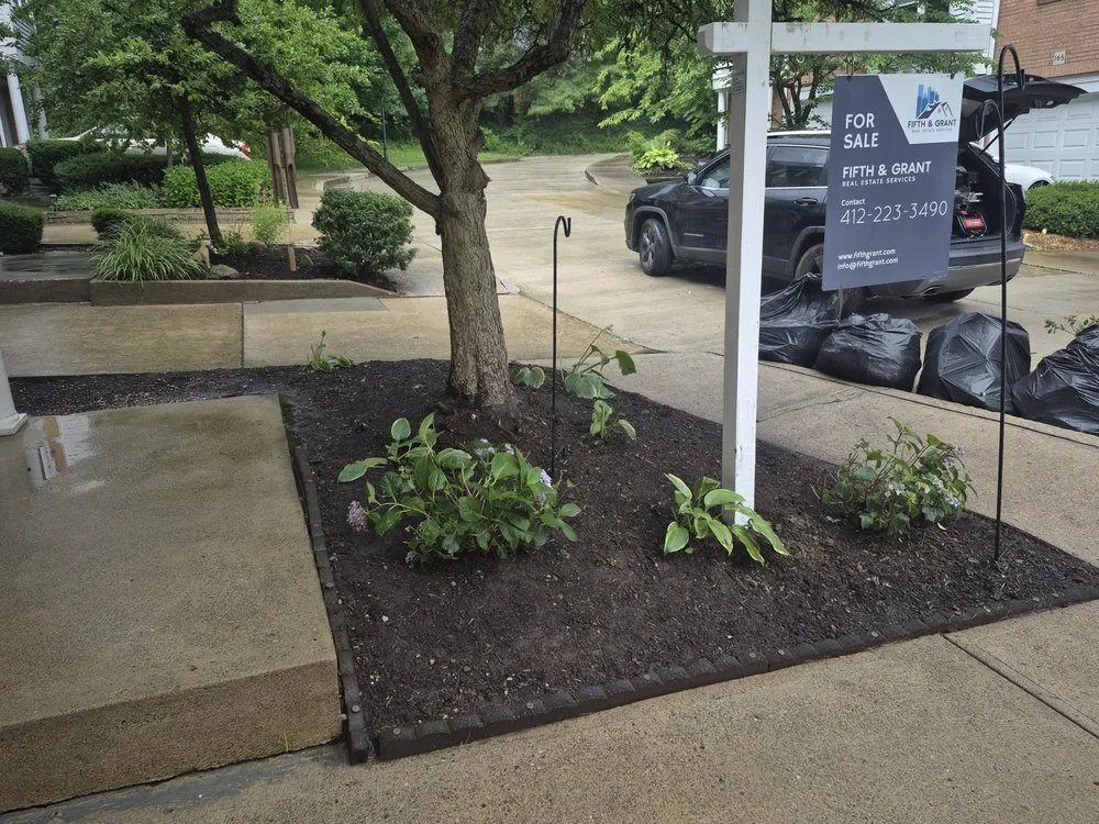 Custom lawn mowing service in Pittsburgh, PA - A R T Landscape & Construction