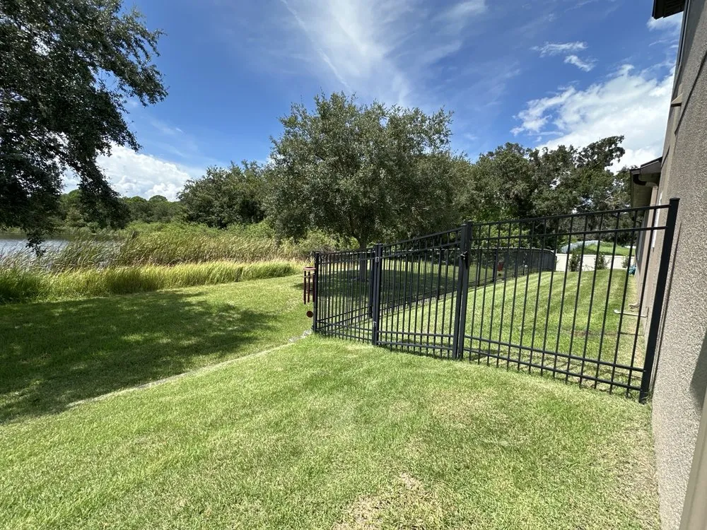 Affordable lawn mowing service experts serving Tampa, FL - A Rod Lawn Services