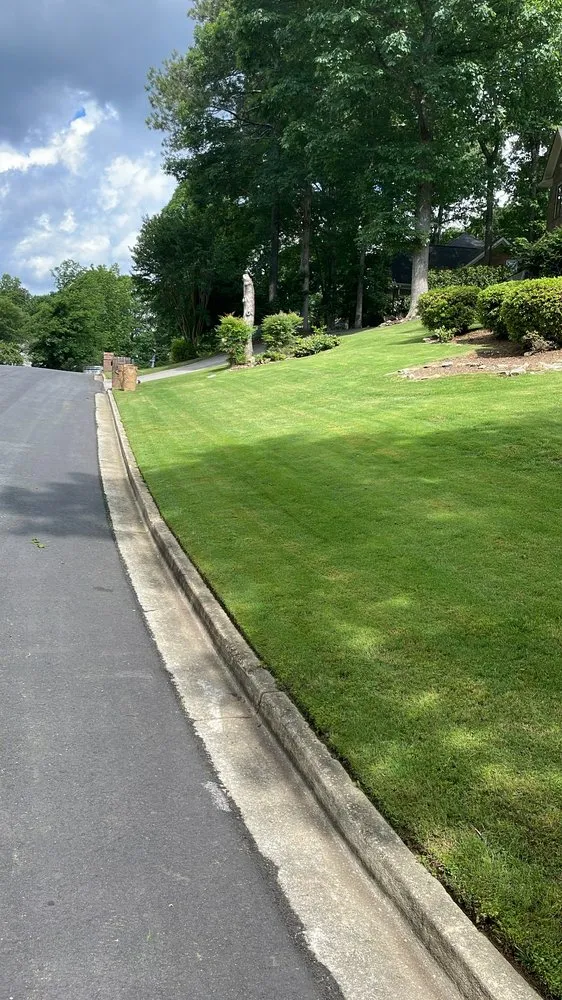 Trusted lawn mowing service experts serving Lawrenceville, GA - A Ros Lawn Care