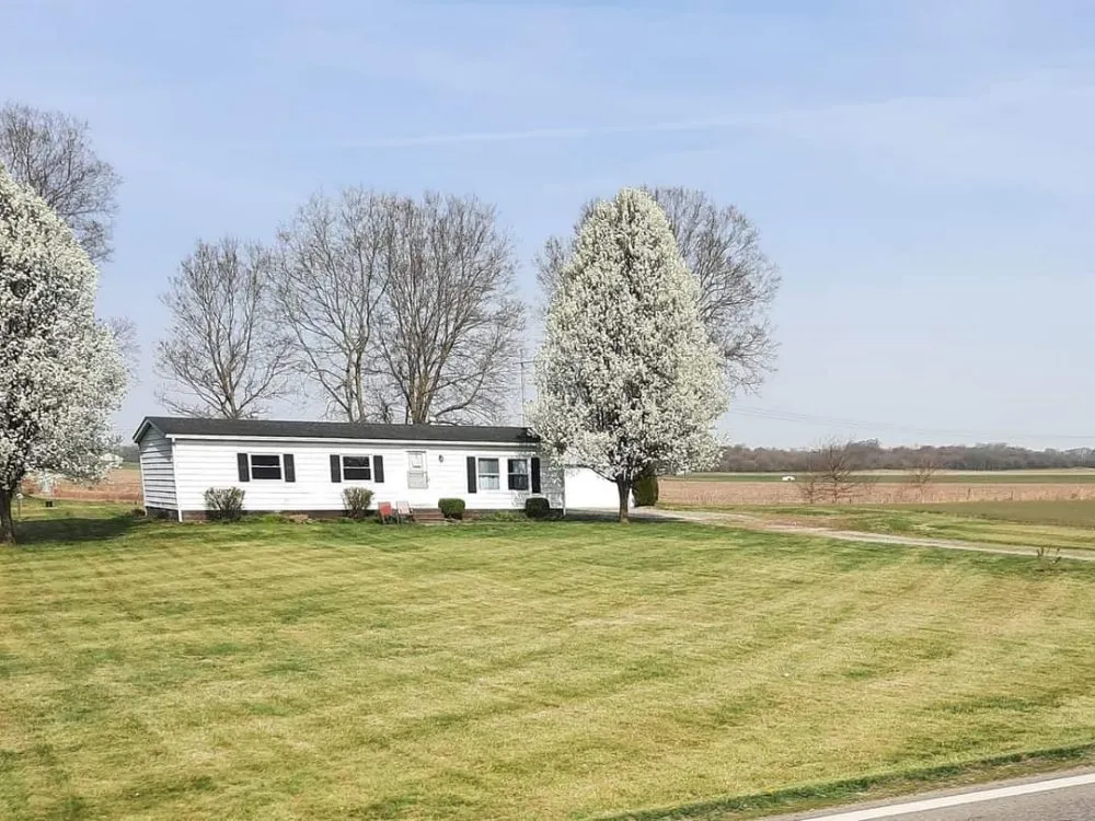 Affordable outdoor landscaping experts serving Kingston, OH - A Ross Lawncare