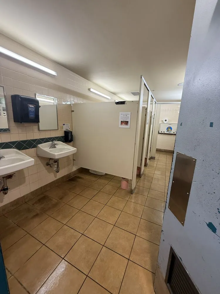 Top-rated yard cleanup service in Makawao, HI by A+ Service Hawaii