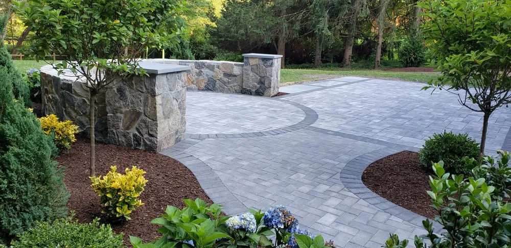 Reliable yard cleanup service experts serving Sudbury, MA - A Stone Flake