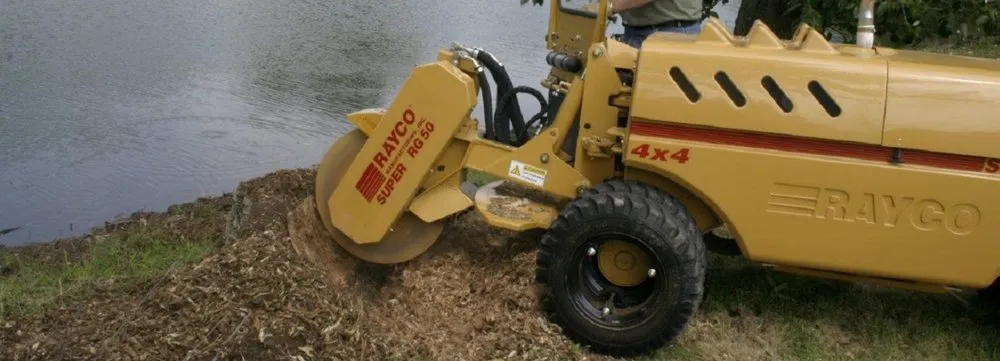 Affordable landscaping services for beautiful yards in Pembroke Pines, FL by A Stump Man