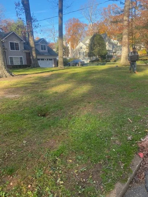 Local yard maintenance for homes in Red Bank, NJ by A SUMMER PLACE landscaping