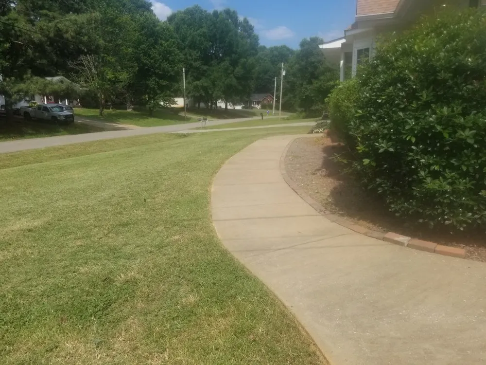 Reliable garden landscaping experts serving Jacksonville, AL - A Team Project Services