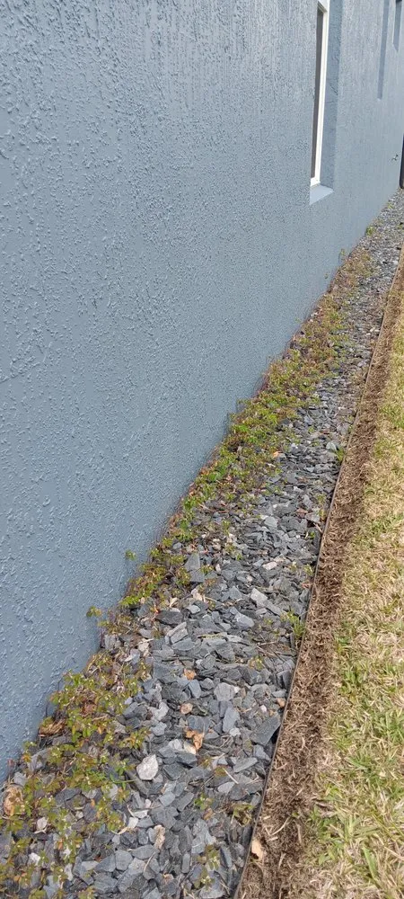 Professional lawn mowing service experts serving Ocala, FL - A Team Weeding And Landscaping