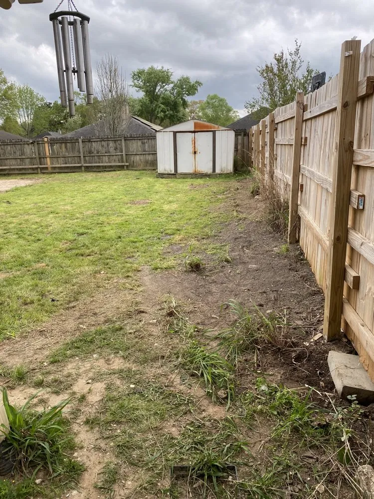 Trusted yard cleanup service in Pensacola, FL by A Third Hand