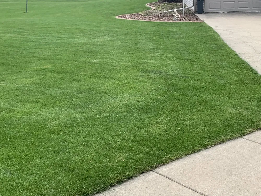 Custom yard maintenance for year-round maintenance across Green Bay, WI - A to Z Complete