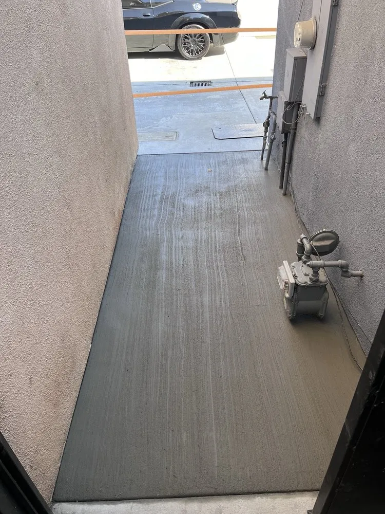 Reliable lawn mowing service for year-round maintenance in Glendale, CA by A To Z Landscaping