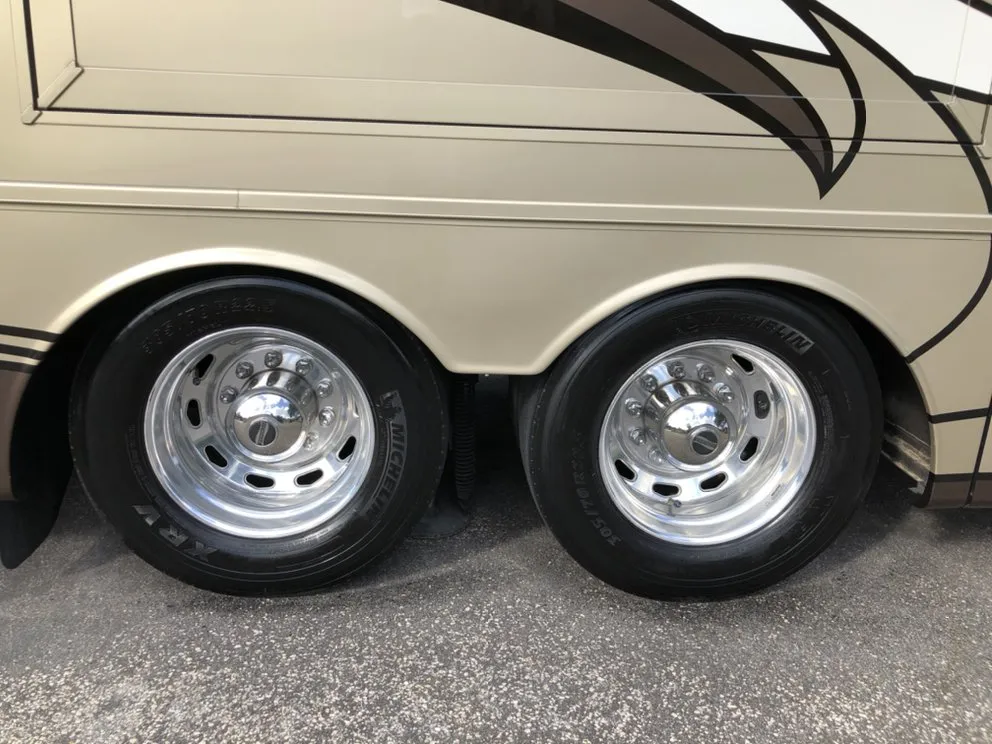 Expert lawn care service in Bradenton, FL - A Touch By Santiago’s Care