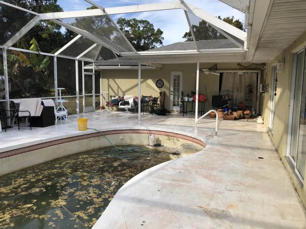 Custom lawn mowing service experts serving Bradenton, FL - A Touch By Santiago’s Care