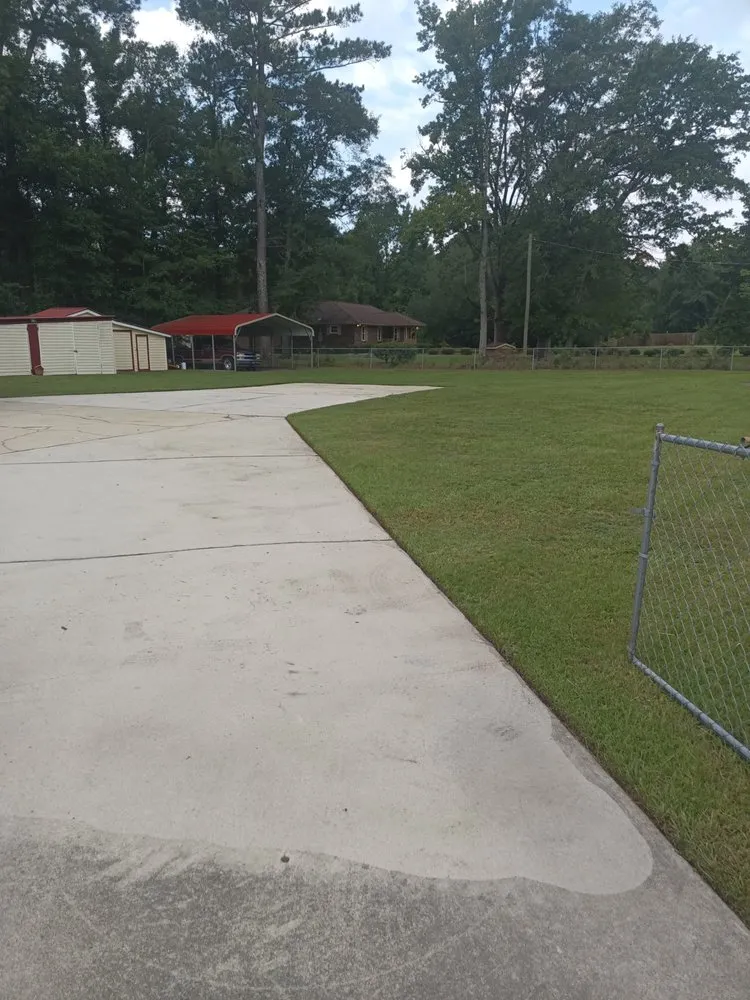 Custom garden landscaping in Sumter, SC by A Touch of Class Lawn Care