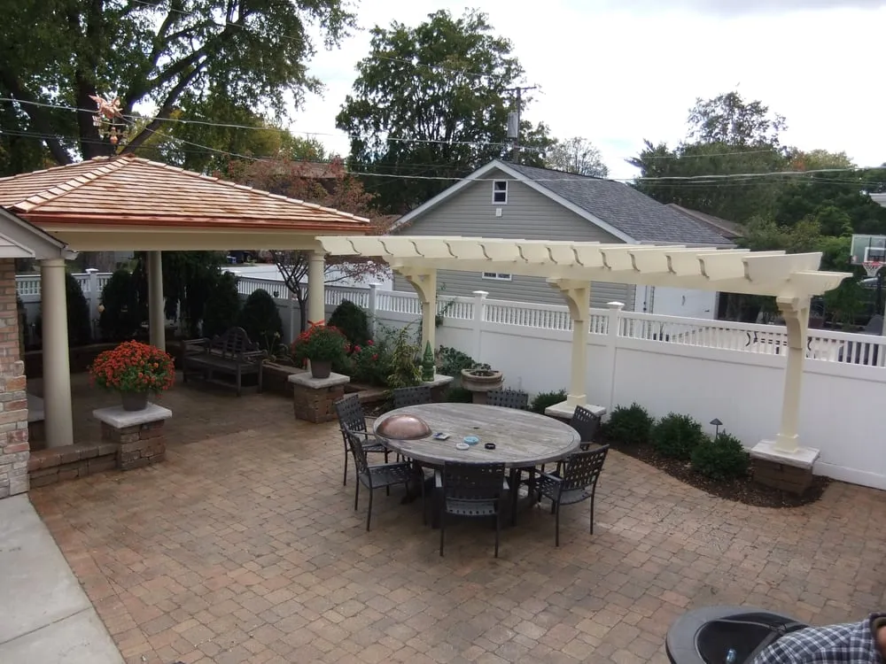 Professional residential landscaping in Homer Glen, IL by A Touch of Green