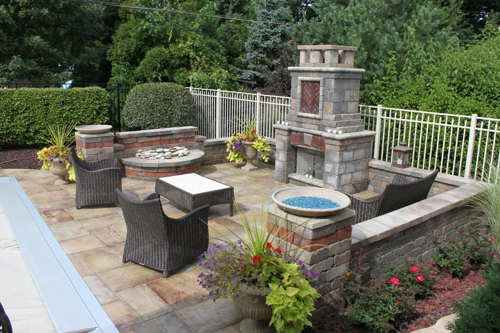 Local landscape design experts serving Homer Glen, IL - A Touch of Green