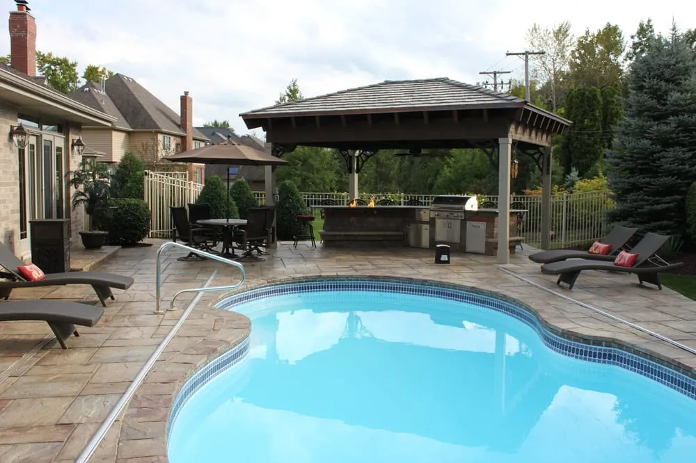 Affordable garden landscaping for beautiful yards in Homer Glen, IL by A Touch of Green