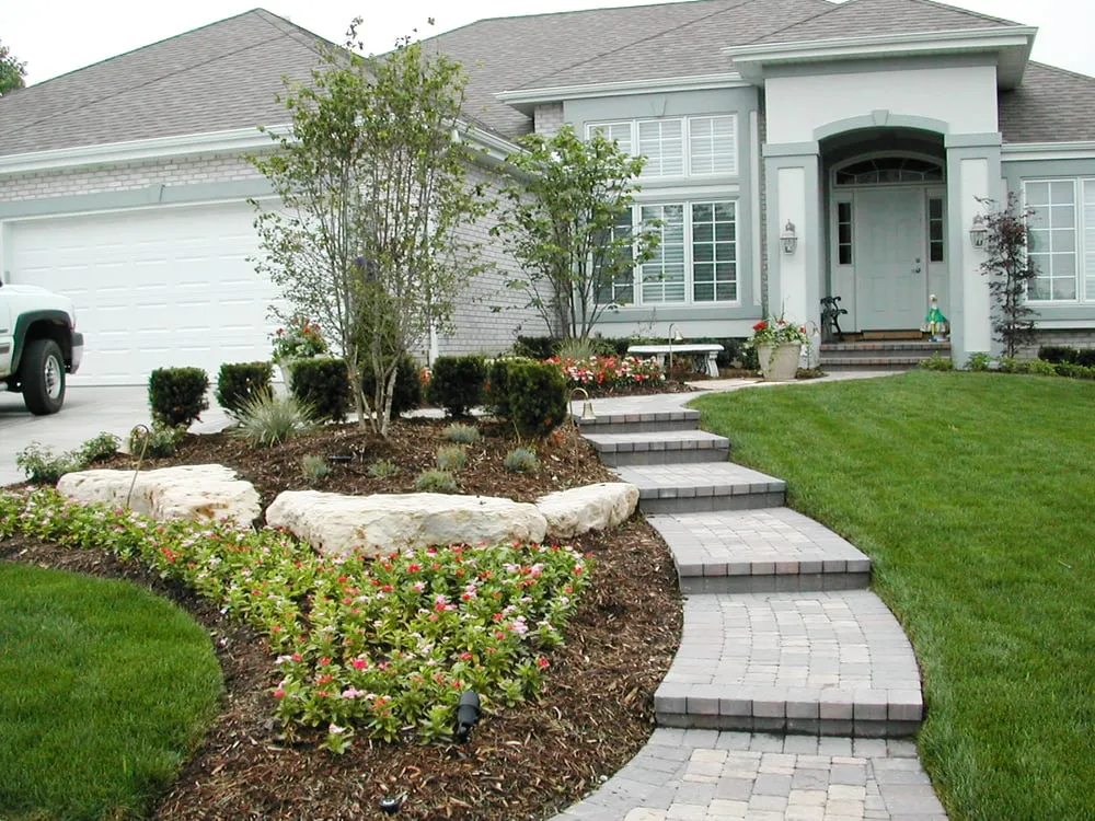 Reliable lawn mowing service experts serving Homer Glen, IL - A Touch of Green