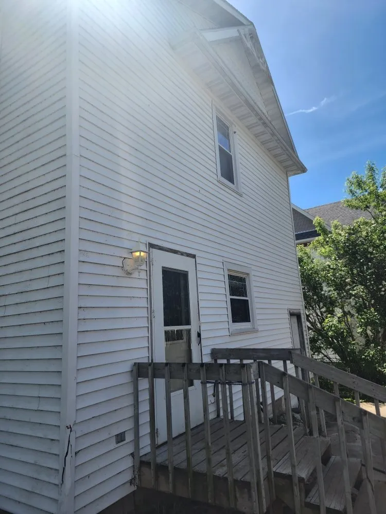 Professional lawn mowing service in Fox Lake, WI by A Trusty Tool