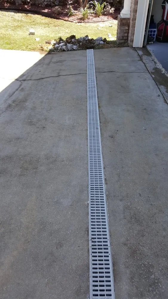 Expert lawn care service experts serving Tallahassee, FL - A V L Outdoor Services