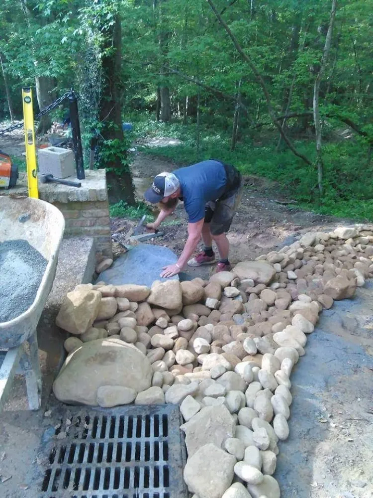 Affordable yard cleanup service in Tallahassee, FL - A V L Outdoor Services