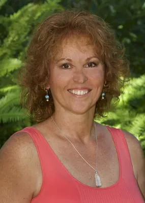 A Woman's Touch Logo