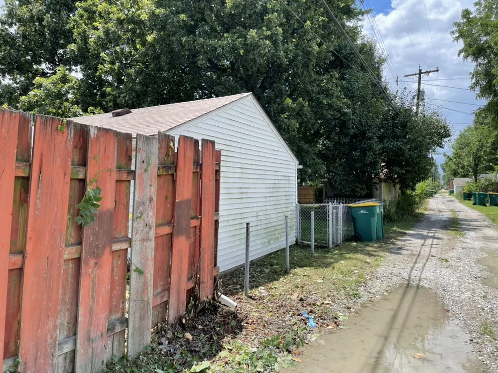 Custom residential landscaping in Madison, IL - A-Z Design