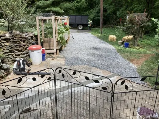 A-Z Designs & Install