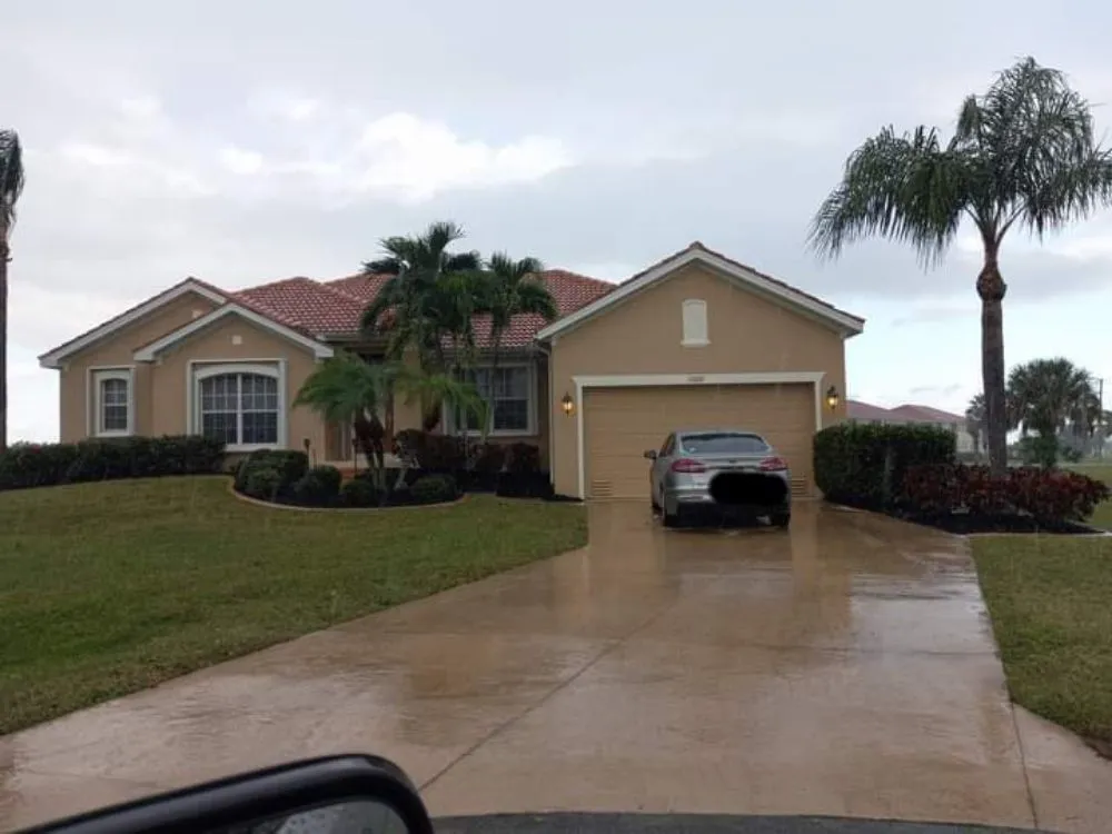 Affordable yard cleanup service for residential properties across North Fort Myers, FL - A-Z Tree and Landscaping