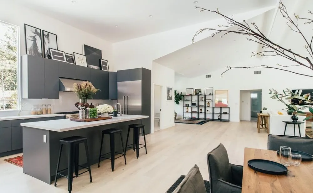 Custom yard maintenance experts serving Encino, CA - A1 Builders