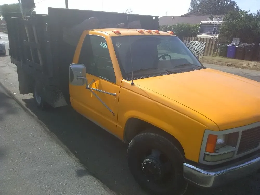 Custom residential landscaping in Bloomington, CA - A1 Hauling & Clean Up Services