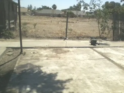 Professional yard cleanup service experts serving Bloomington, CA - A1 Hauling & Clean Up Services