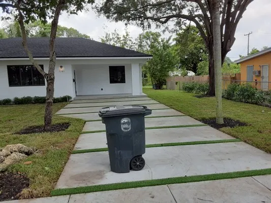 A1 Landscaping and Maintenance Logo