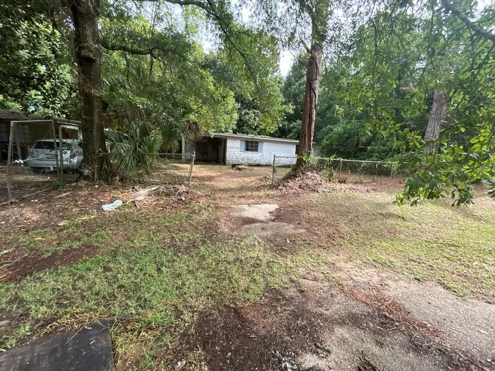 Reliable landscaping services for residential properties across Pensacola, FL - A1 Lawn & Maintenance