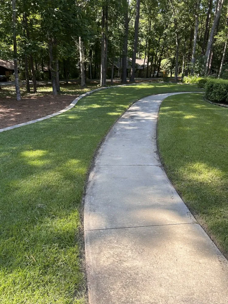 Professional lawn care service in Woodlynne, NJ - A1 Lawn Maintenance