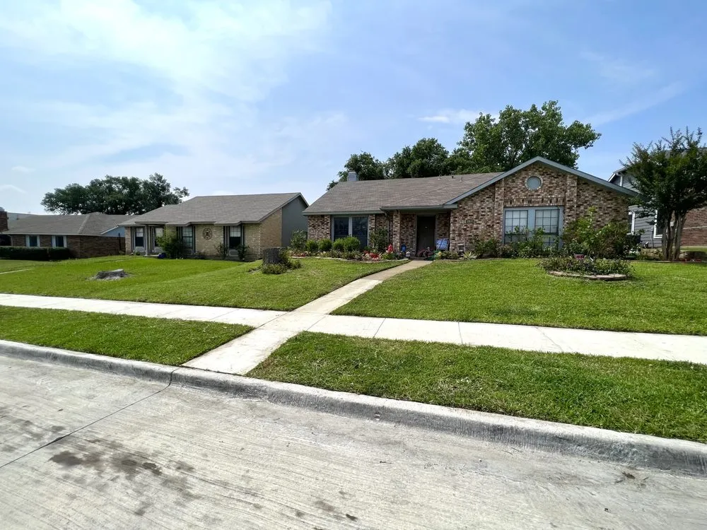 Affordable outdoor landscaping in Dallas, TX by A1 lawn service