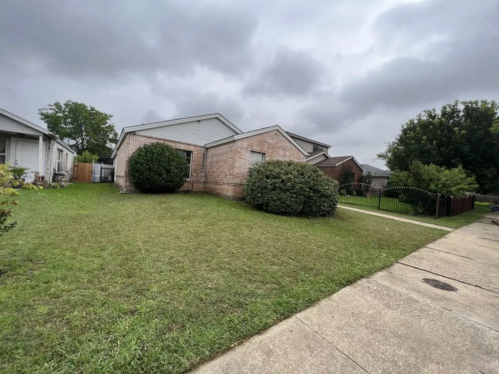 Expert landscaping services for beautiful yards in Dallas, TX by A1 lawn service