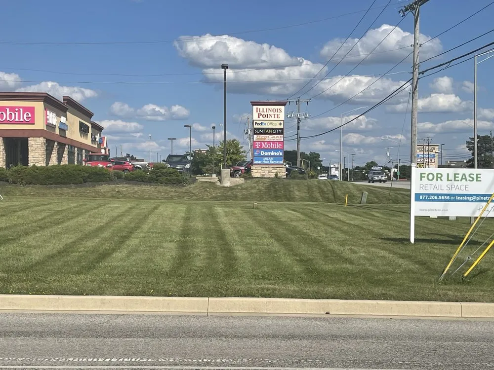 Custom yard maintenance for beautiful yards in Fort Wayne, IN by A1 lawn Services-N-Snow Removal