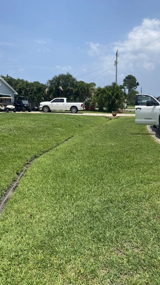 Expert residential landscaping with custom design in Fort Pierce, FL by A1 Moto Lawn Service