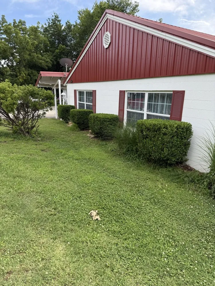 Professional yard maintenance experts serving Coffeyville, KS - A1 Mowing and Landscaping