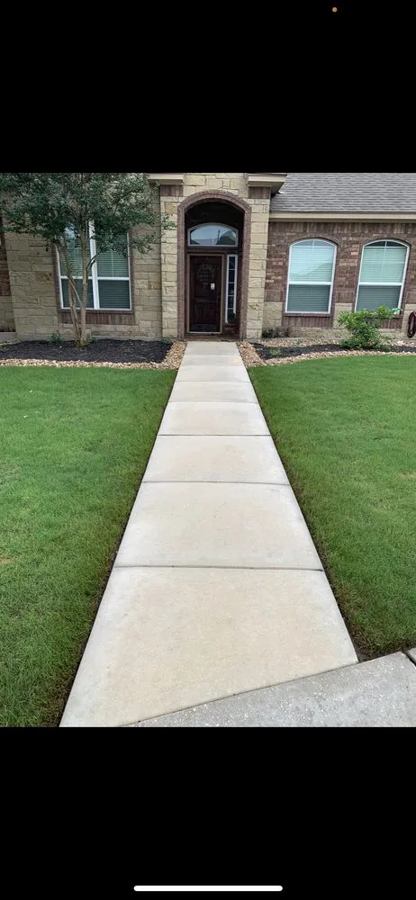 Reliable garden landscaping in San Antonio, TX - A1 Pressure Washing And Lawn Care