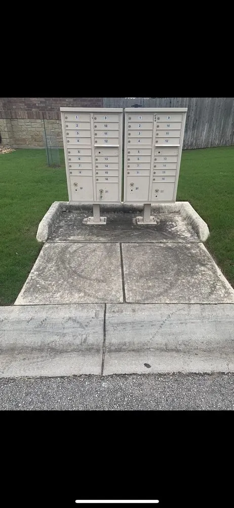 Affordable yard cleanup service for year-round maintenance across San Antonio, TX - A1 Pressure Washing And Lawn Care