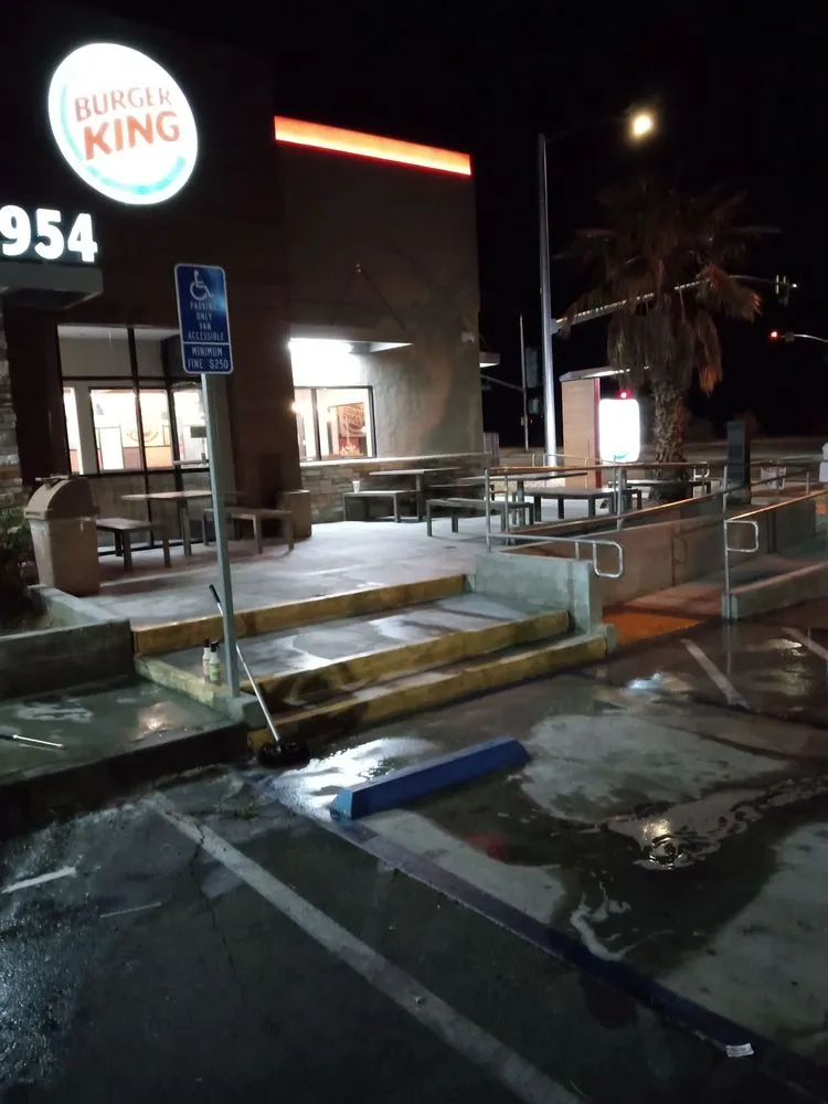 Local residential landscaping experts serving Yucca Valley, CA - A1 Royalty Cleaning Services