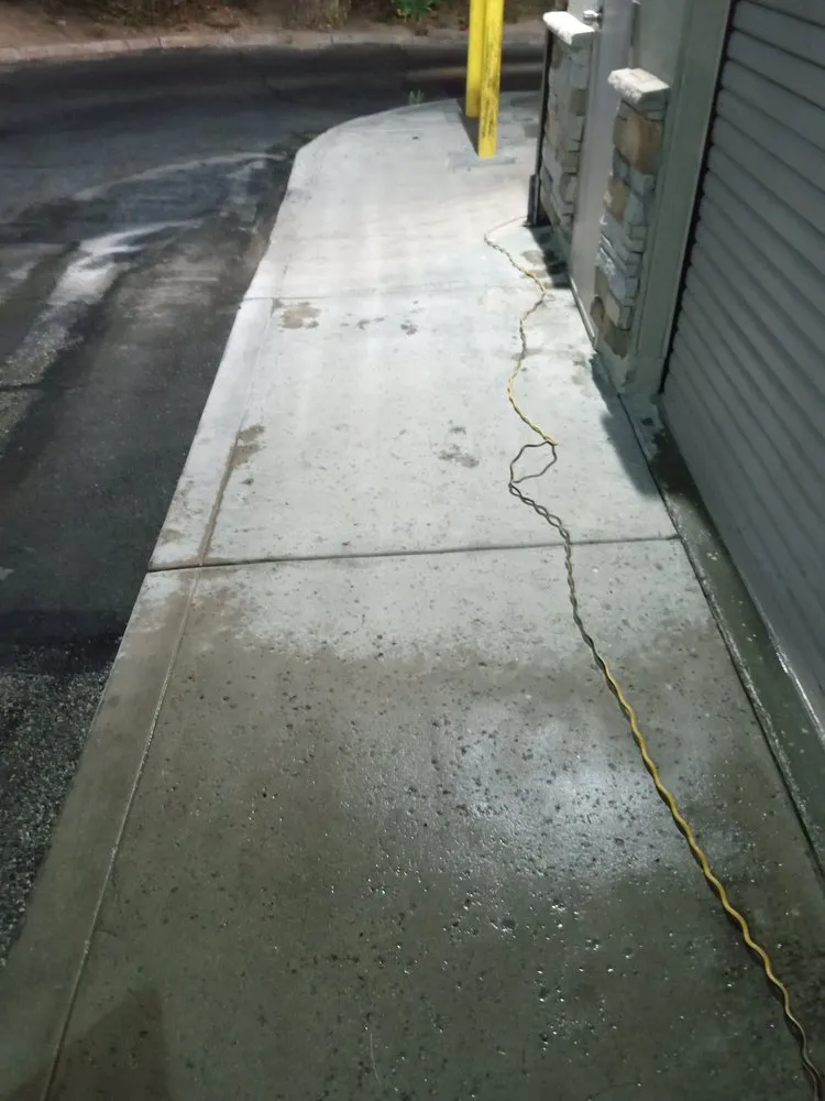 Professional lawn care service for homes across Yucca Valley, CA - A1 Royalty Cleaning Services