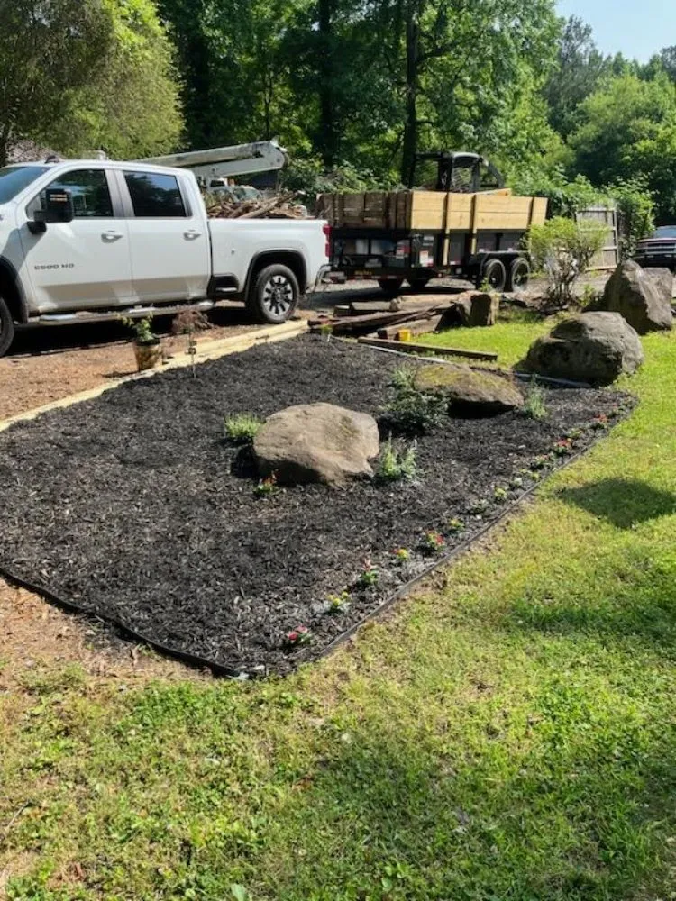 Custom lawn mowing service experts serving WoodStock, GA - A1 Tree & Landscaping