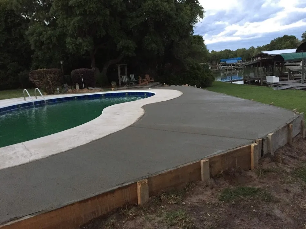 Reliable lawn care service in Pensacola, FL - A1Lawn And More Services