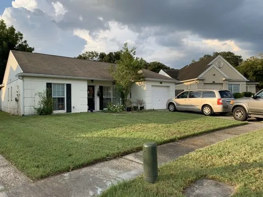 A1M Power Wash & Lawn Care Logo